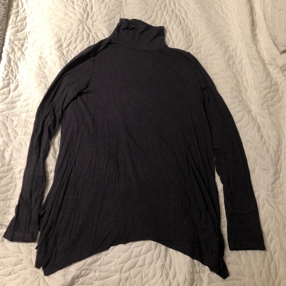 long sleeve turtleneck - Picture 2 of 2